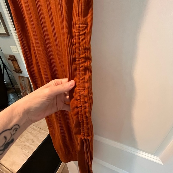 Sleeveless Dress - Picture 3 of 7